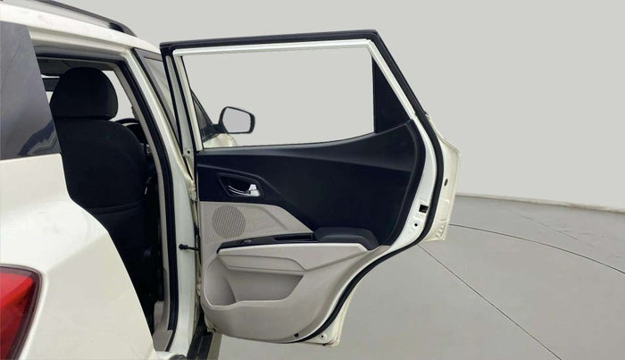 2019 Mahindra XUV300 W8 1.5 DIESEL, Diesel, Manual, 75,032 km, RHS Rear Door