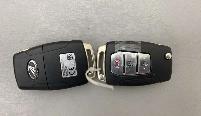 2019 Mahindra XUV300 W8 1.5 DIESEL, Diesel, Manual, 75,032 km, Key Close Up