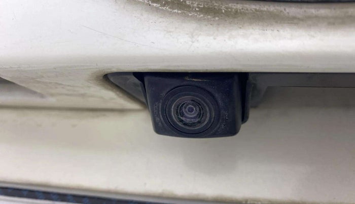 2019 Mahindra XUV300 W8 1.5 DIESEL, Diesel, Manual, 75,032 km, Parking Camera