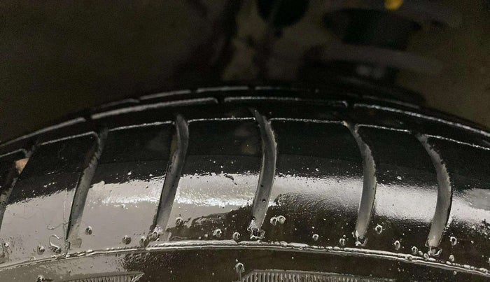 2014 Maruti Alto K10 VXI, Petrol, Manual, 43,443 km, Right Front Tyre Tread