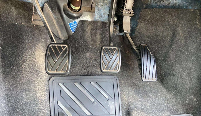 2018 Maruti Swift VXI, Petrol, Manual, 23,131 km, Pedals