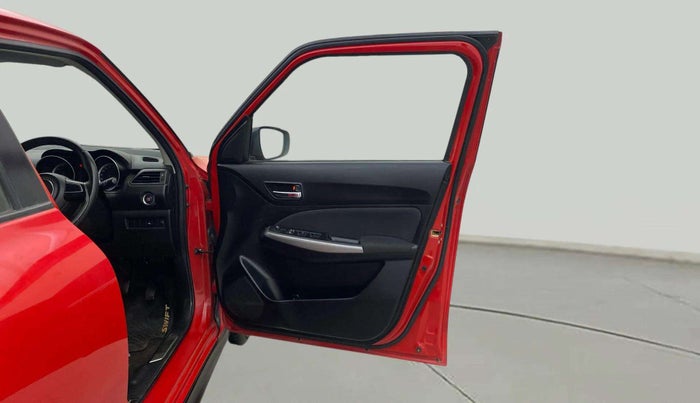2018 Maruti Swift ZXI, Petrol, Manual, 33,122 km, RHS Front Door