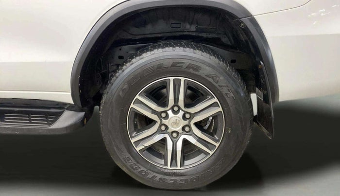 2021 Toyota Fortuner 4X2 AT 2.8 DIESEL, Diesel, Automatic, 30,491 km, Left Rear Wheel