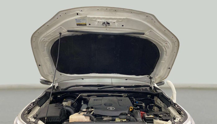 2021 Toyota Fortuner 4X2 AT 2.8 DIESEL, Diesel, Automatic, 30,491 km, Open Bonet