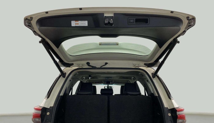 2021 Toyota Fortuner 4X2 AT 2.8 DIESEL, Diesel, Automatic, 30,491 km, Boot Door Open