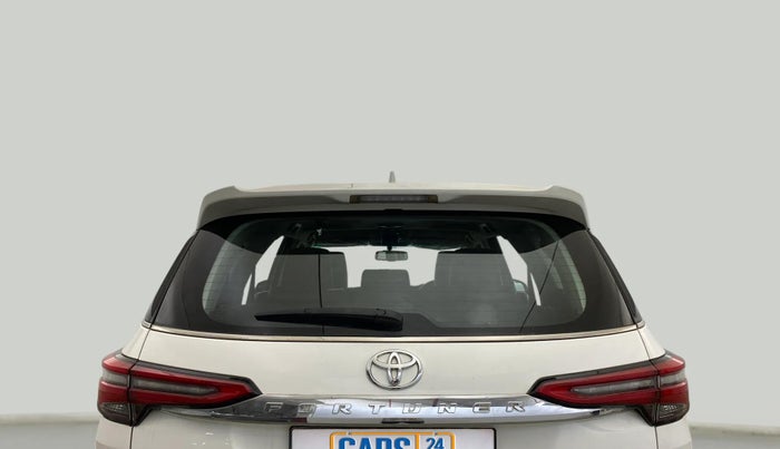 2021 Toyota Fortuner 4X2 AT 2.8 DIESEL, Diesel, Automatic, 30,491 km, Rear Windshield