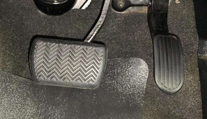 2021 Toyota Fortuner 4X2 AT 2.8 DIESEL, Diesel, Automatic, 30,491 km, Pedals