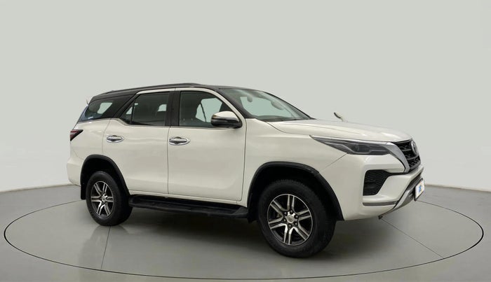 2021 Toyota Fortuner 4X2 AT 2.8 DIESEL, Diesel, Automatic, 30,491 km, Right Front Diagonal