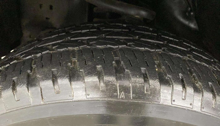 2021 Toyota Fortuner 4X2 AT 2.8 DIESEL, Diesel, Automatic, 30,491 km, Left Front Tyre Tread