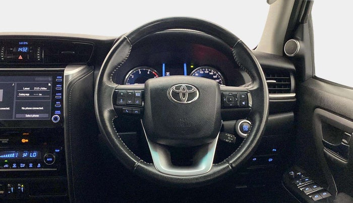 2021 Toyota Fortuner 4X2 AT 2.8 DIESEL, Diesel, Automatic, 30,491 km, Steering Wheel Close Up