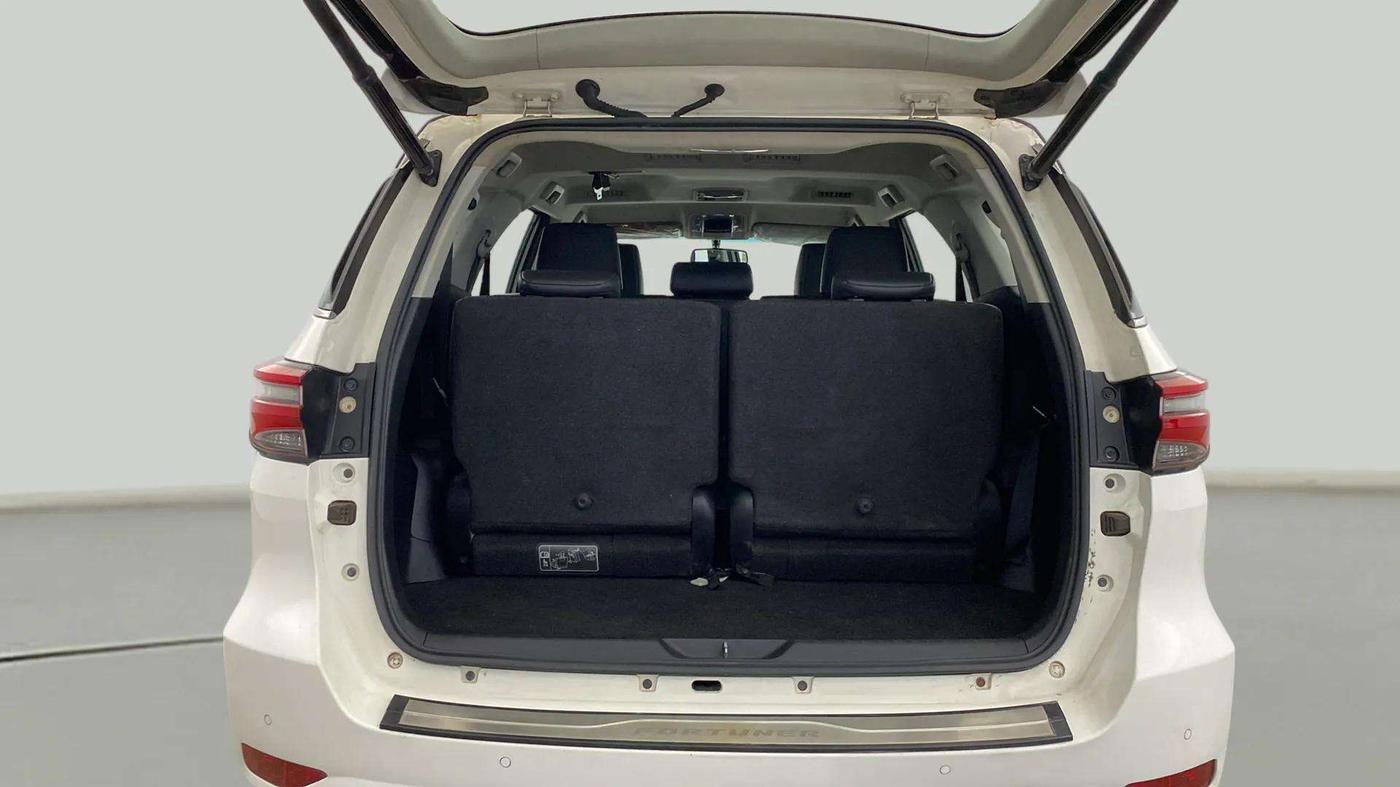 2021 Toyota Fortuner 4X2 AT 2.8 DIESEL, Diesel, Automatic, 30,491 km, Boot Inside