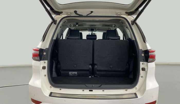 2021 Toyota Fortuner 4X2 AT 2.8 DIESEL, Diesel, Automatic, 30,491 km, Boot Inside