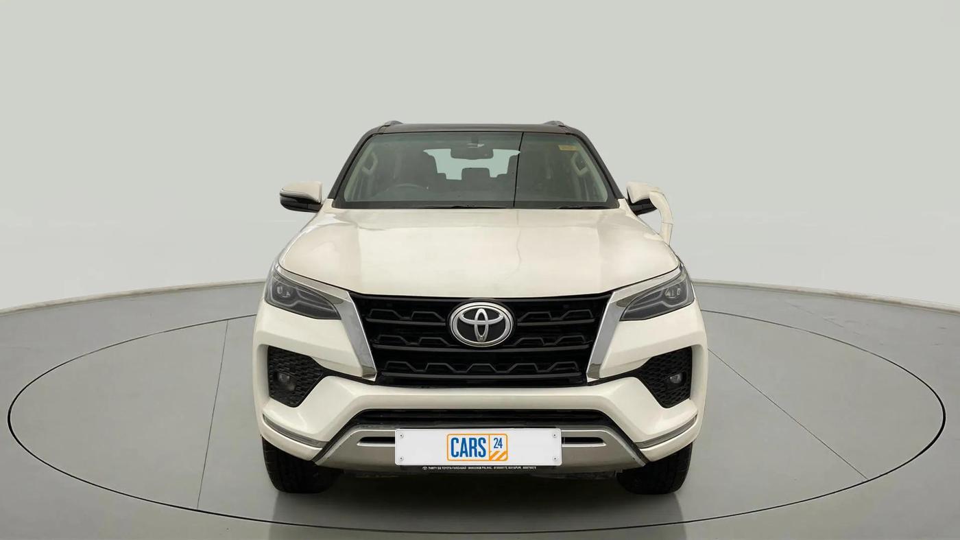 2021 Toyota Fortuner 4X2 AT 2.8 DIESEL, Diesel, Automatic, 30,491 km, Front