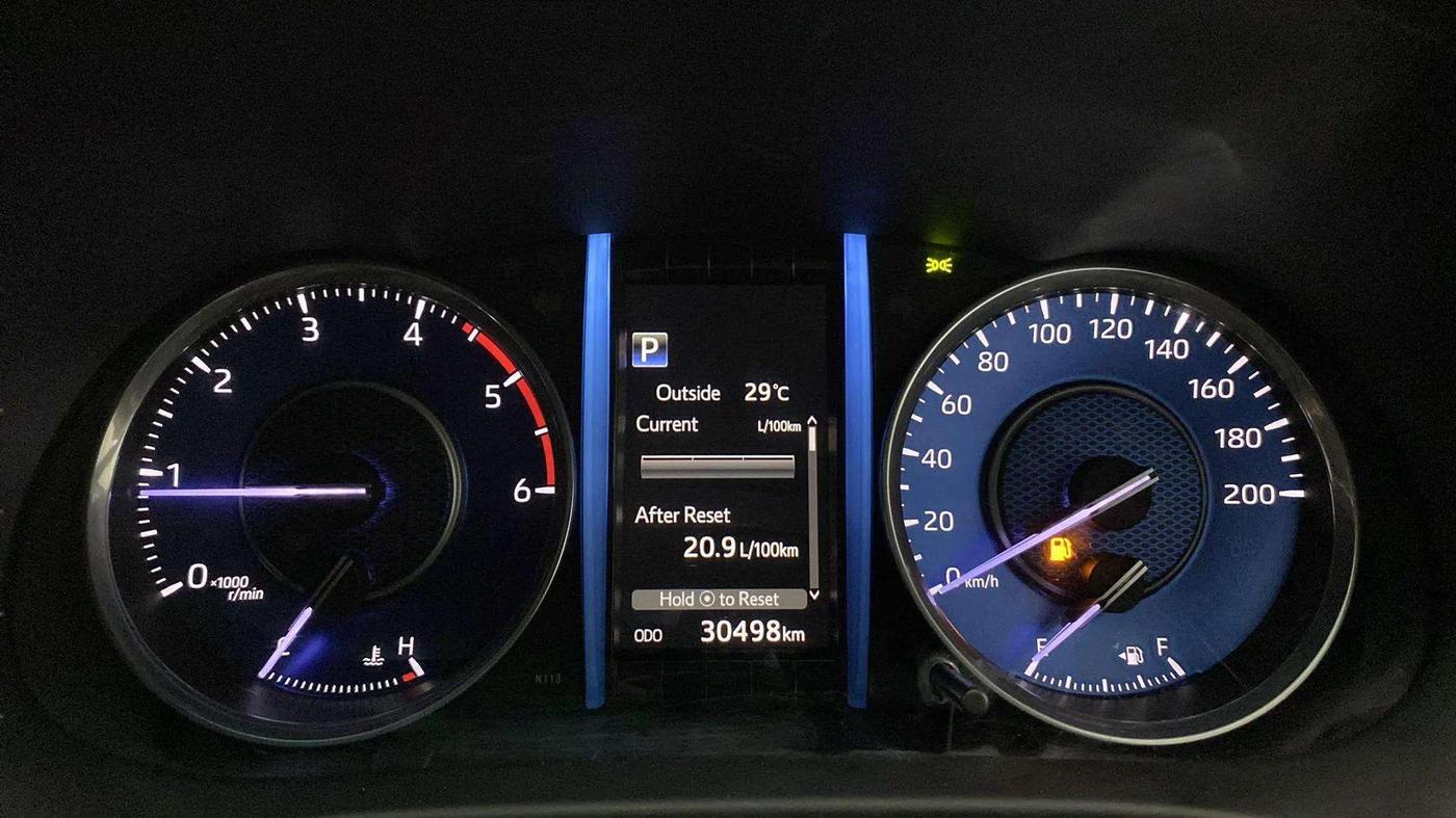 2021 Toyota Fortuner 4X2 AT 2.8 DIESEL, Diesel, Automatic, 30,491 km, Odometer Image