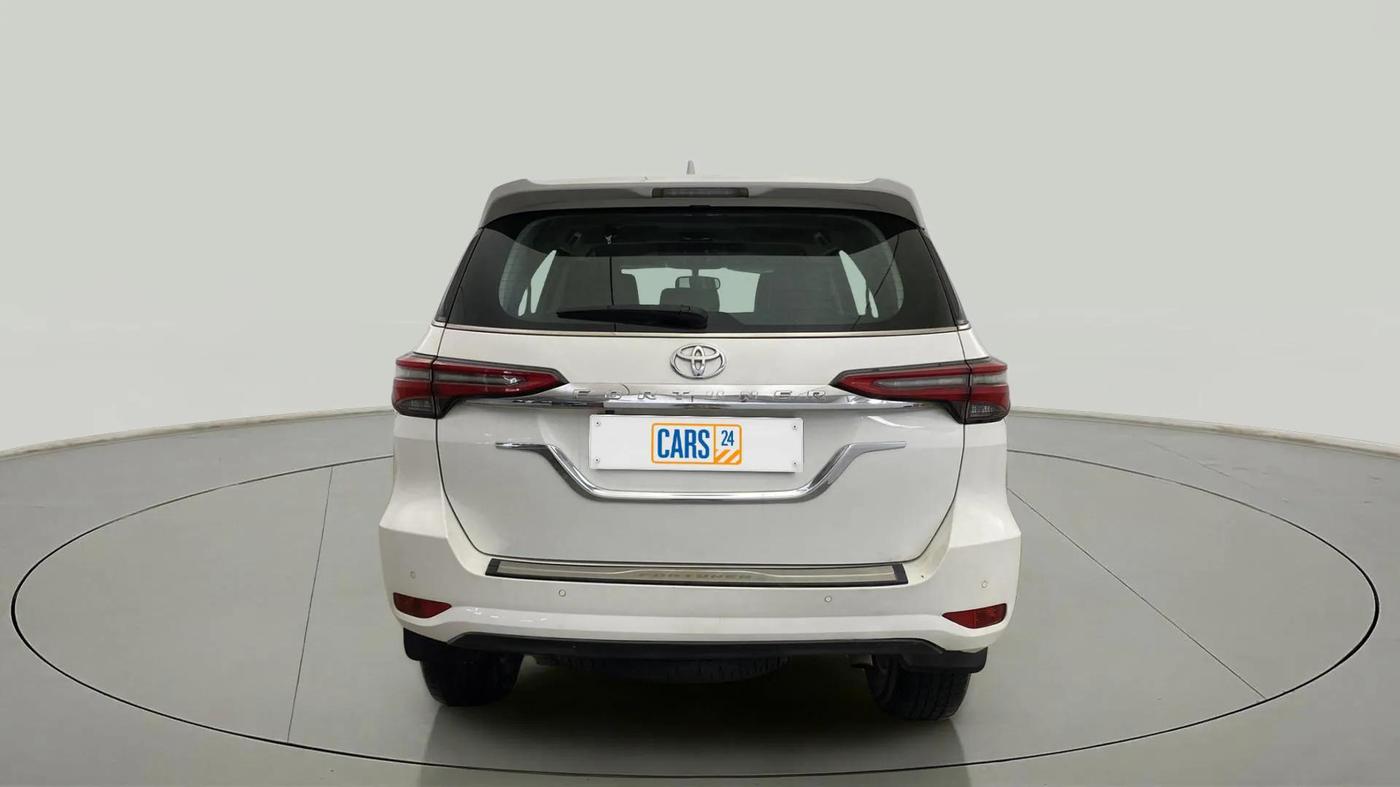 2021 Toyota Fortuner 4X2 AT 2.8 DIESEL, Diesel, Automatic, 30,491 km, Back/Rear