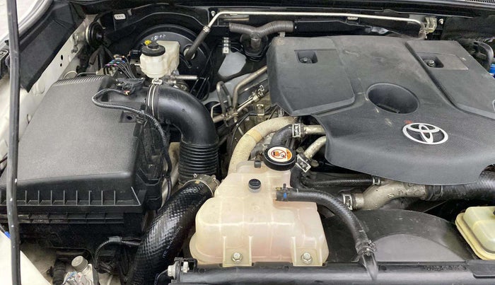2021 Toyota Fortuner 4X2 AT 2.8 DIESEL, Diesel, Automatic, 30,491 km, Engine View - Right