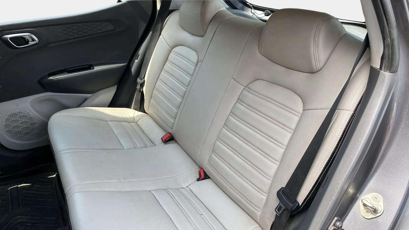 2019 Hyundai GRAND I10 NIOS SPORTZ AMT 1.2 KAPPA VTVT, CNG, Automatic, 42,923 km, Right Side Rear Door Cabin