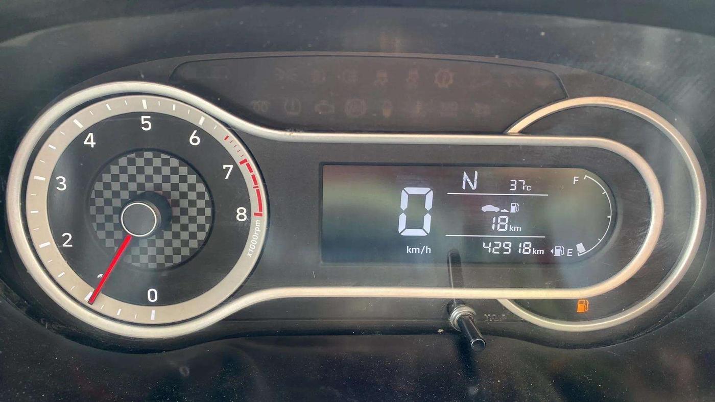 2019 Hyundai GRAND I10 NIOS SPORTZ AMT 1.2 KAPPA VTVT, CNG, Automatic, 42,923 km, Odometer Image