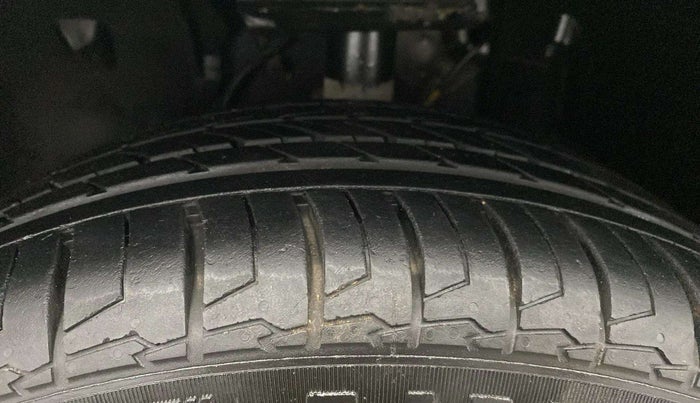 2022 Tata ALTROZ XT PETROL DARK EDITION, Petrol, Manual, 42,077 km, Left Front Tyre Tread