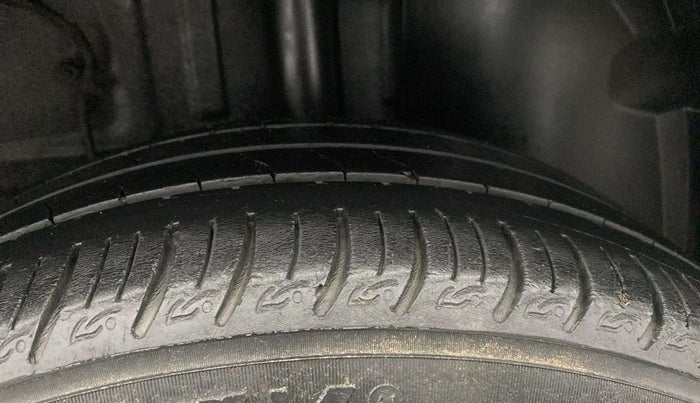 2022 Tata ALTROZ XT PETROL DARK EDITION, Petrol, Manual, 42,077 km, Left Rear Tyre Tread