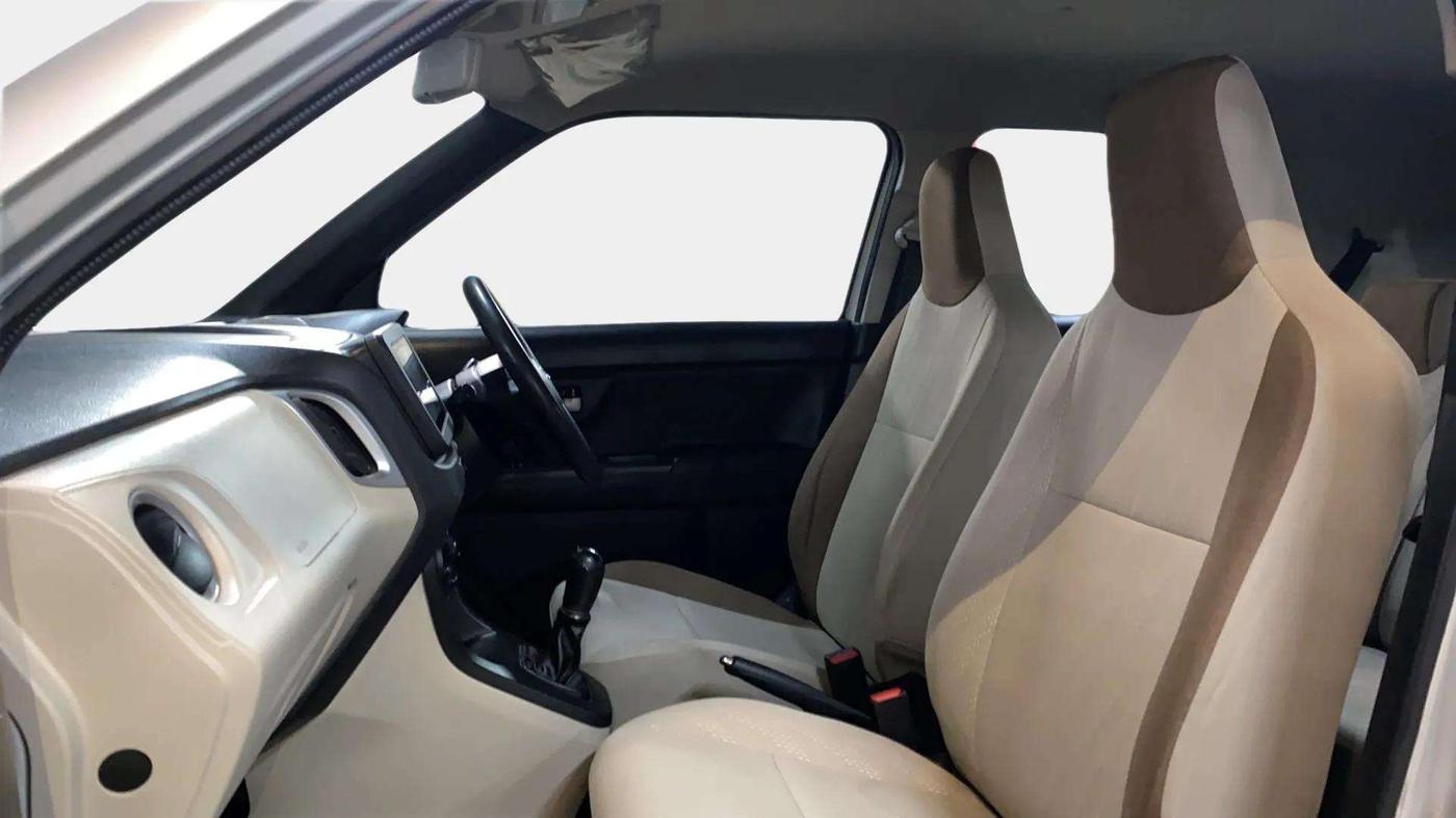 2020 Maruti New Wagon-R ZXI 1.2, Petrol, Manual, 41,248 km, Right Side Front Door Cabin