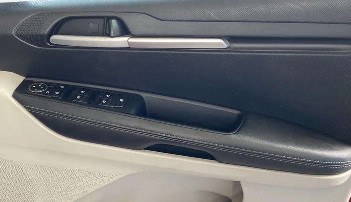 2020 KIA SONET HTX 1.0 IMT, Petrol, Manual, 55,696 km, Driver Side Door Panels Control