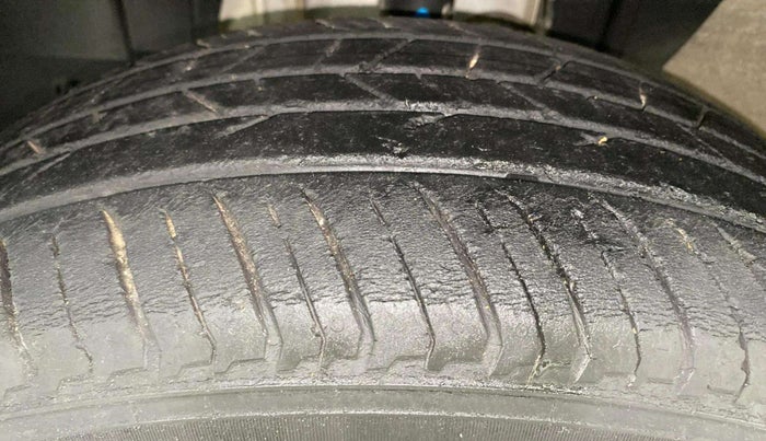 2022 Renault Kiger RXZ MT, Petrol, Manual, 44,194 km, Left Front Tyre Tread