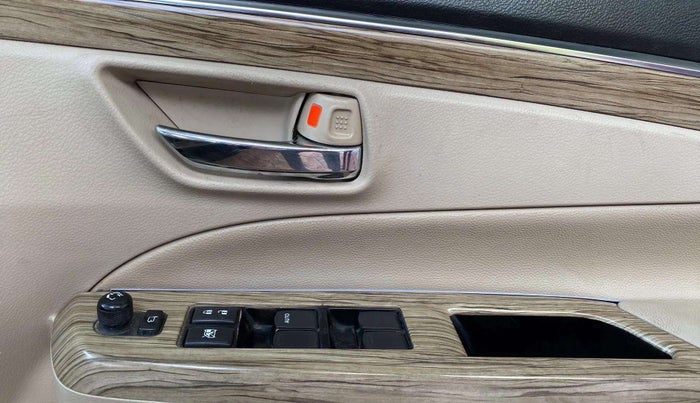 2019 Maruti Ciaz ALPHA  AT 1.5 SHVS PETROL, Petrol, Automatic, 97,930 km, Driver Side Door Panels Control