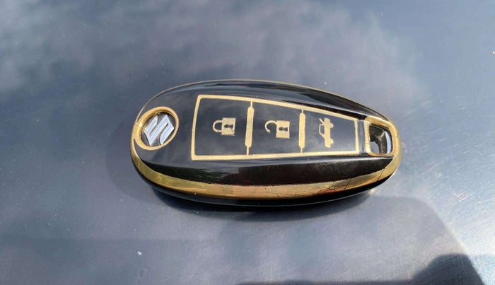 2019 Maruti Ciaz ALPHA  AT 1.5 SHVS PETROL, Petrol, Automatic, 97,930 km, Key Close Up