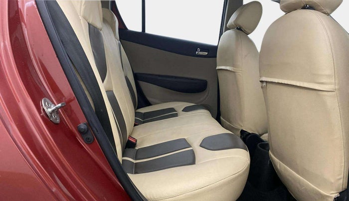 2013 Hyundai i20 MAGNA 1.2, Petrol, Manual, 29,734 km, Right Side Rear Door Cabin
