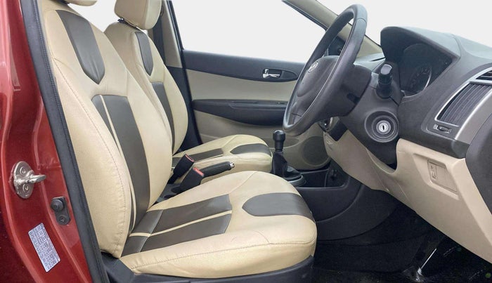 2013 Hyundai i20 MAGNA 1.2, Petrol, Manual, 29,734 km, Right Side Front Door Cabin