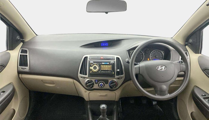 2013 Hyundai i20 MAGNA 1.2, Petrol, Manual, 29,734 km, Dashboard