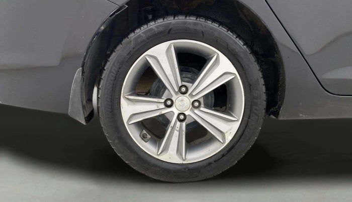 2018 Hyundai Verna 1.6 VTVT SX + AT, Petrol, Automatic, 96,580 km, Right Rear Wheel