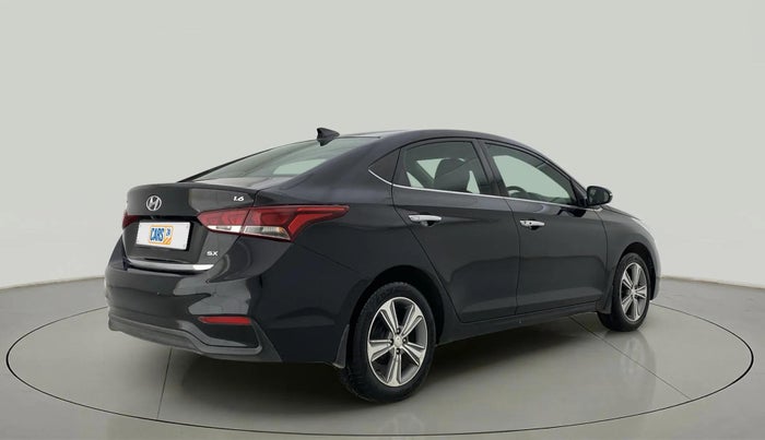2018 Hyundai Verna 1.6 VTVT SX + AT, Petrol, Automatic, 96,580 km, Right Back Diagonal