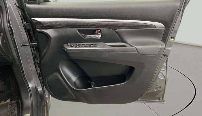 2023 Maruti XL6 ALPHA AT, Petrol, Automatic, 39,488 km, Driver Side Door Panels Control