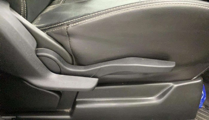 2023 Maruti XL6 ALPHA AT, Petrol, Automatic, 39,488 km, Driver Side Adjustment Panel