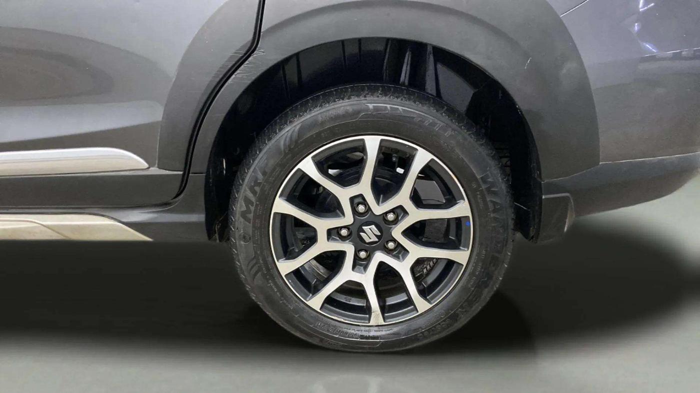 2023 Maruti XL6 ALPHA AT, Petrol, Automatic, 39,712 km, Left Rear Wheel
