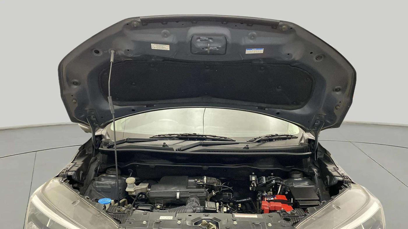 2023 Maruti XL6 ALPHA AT, Petrol, Automatic, 39,712 km, Open Bonet