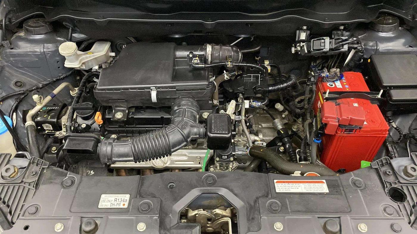 2023 Maruti XL6 ALPHA AT, Petrol, Automatic, 39,712 km, Engine View