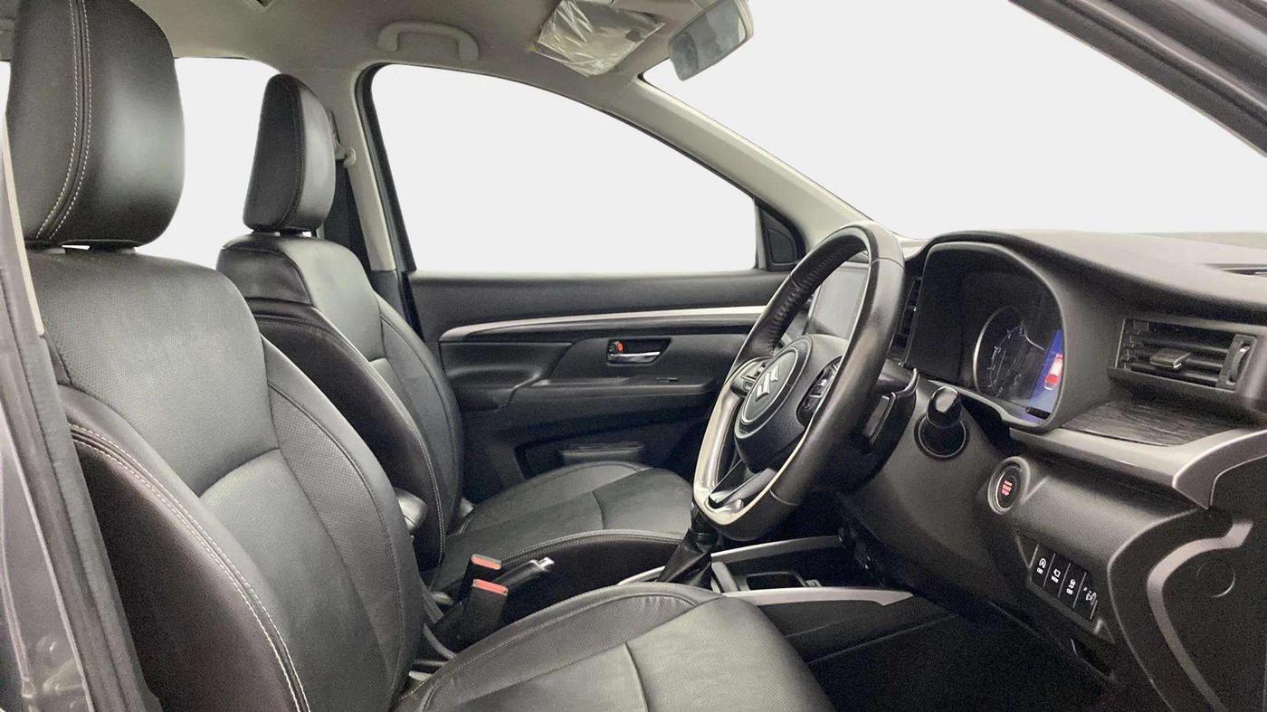 2023 Maruti XL6 ALPHA AT, Petrol, Automatic, 39,712 km, Right Side Front Door Cabin