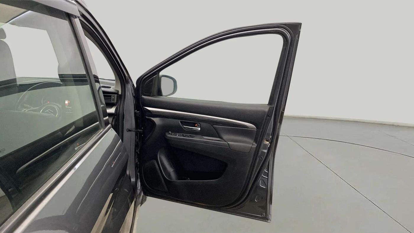 2023 Maruti XL6 ALPHA AT, Petrol, Automatic, 39,712 km, RHS Front Door