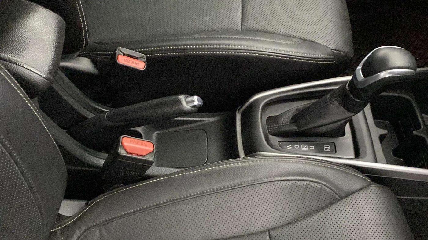 2023 Maruti XL6 ALPHA AT, Petrol, Automatic, 39,712 km, Gear Lever