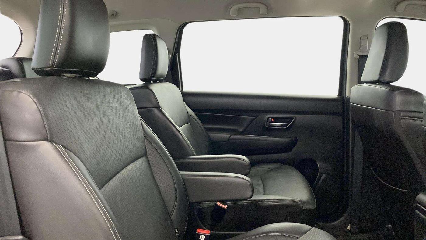 2023 Maruti XL6 ALPHA AT, Petrol, Automatic, 39,712 km, Right Side Rear Door Cabin