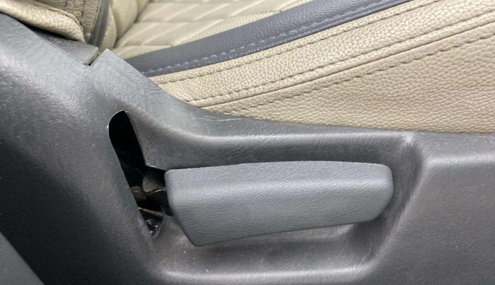 2015 Maruti Alto K10 VXI, Petrol, Manual, 26,016 km, Driver Side Adjustment Panel