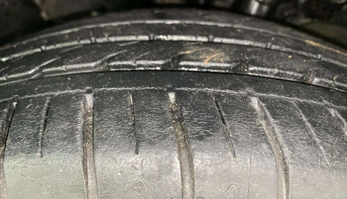 2020 KIA SELTOS HTX 1.5 PETROL, Petrol, Manual, 36,119 km, Left Front Tyre Tread