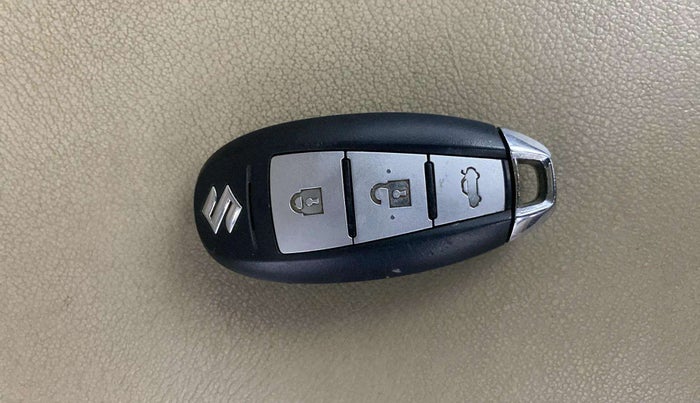 2020 Maruti Ciaz ALPHA 1.5 SHVS PETROL, Petrol, Manual, 32,482 km, Key Close Up