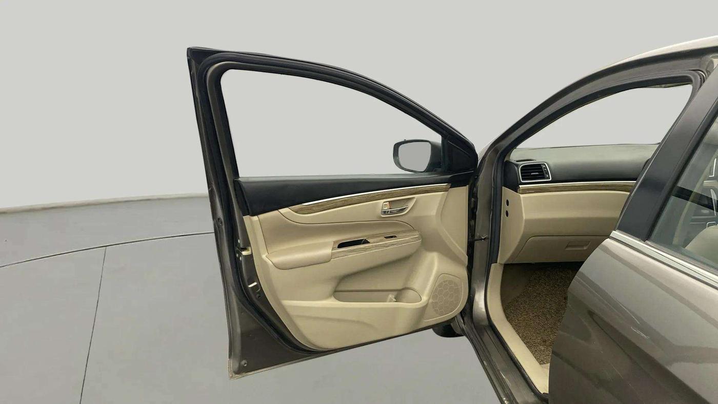 2020 Maruti Ciaz ALPHA 1.5 SHVS PETROL, Petrol, Manual, 32,482 km, LHS Front Door