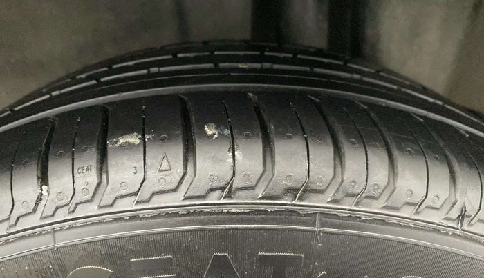 2020 Maruti Ciaz ALPHA 1.5 SHVS PETROL, Petrol, Manual, 32,482 km, Left Rear Tyre Tread