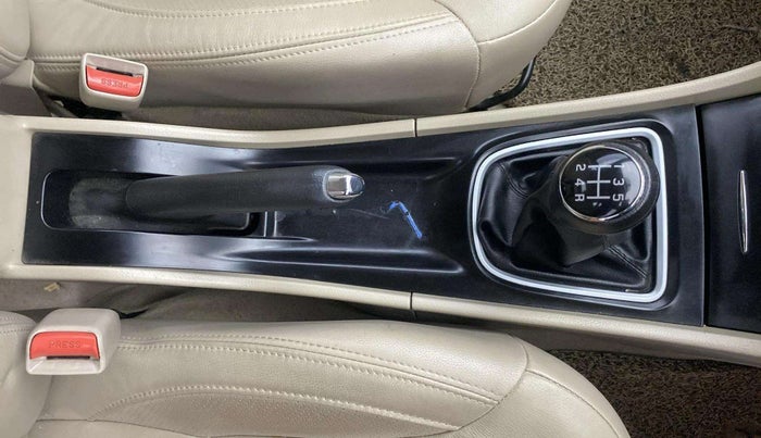 2020 Maruti Ciaz ALPHA 1.5 SHVS PETROL, Petrol, Manual, 32,482 km, Gear Lever