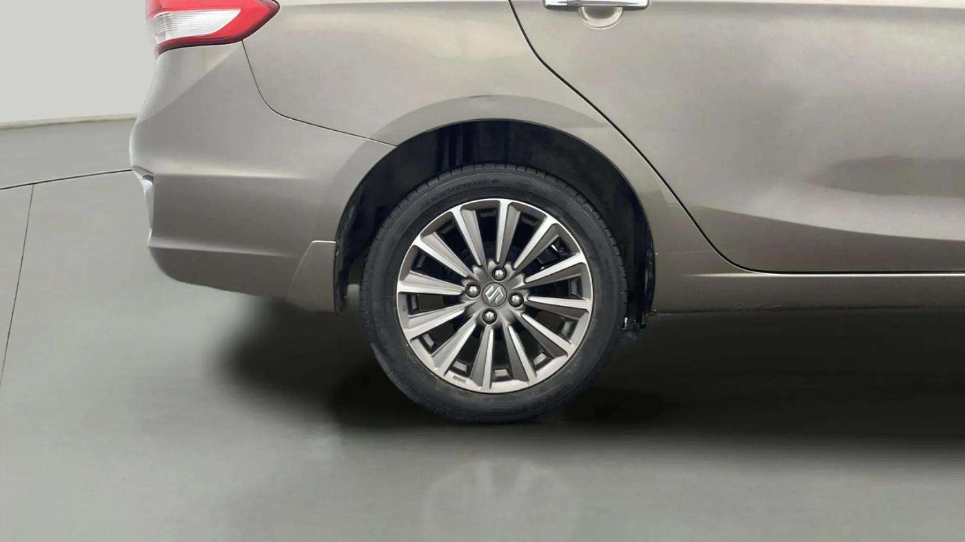 2020 Maruti Ciaz ALPHA 1.5 SHVS PETROL, Petrol, Manual, 32,482 km, Right Rear Wheel